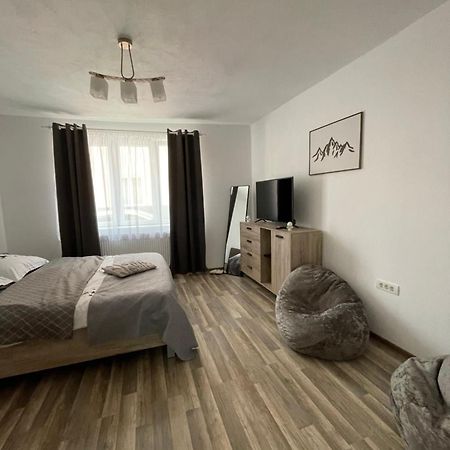 Ferienwohnung La Mary In Old Town Hermannstadt Zimmer foto
