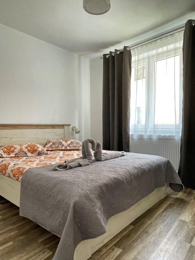 Ferienwohnung La Mary In Old Town Hermannstadt Exterior foto